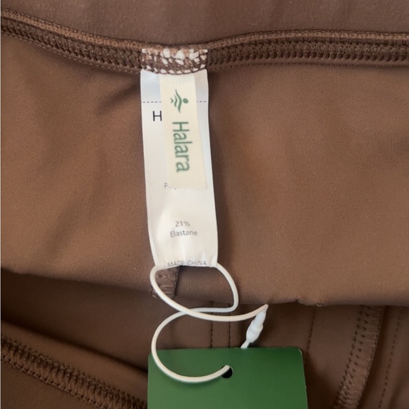 NWT Halara High Waisted Button Pockets Straight Leg Casual Pants Medium - Picture 6 of 8